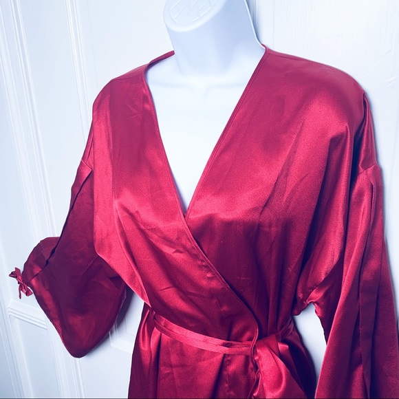 VALENTINO Intimo Red Nightgown & Robe - Picture 11 of 15